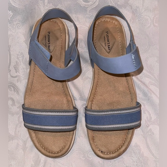 St John’s Bay Blue & Gray Sandals with memory foam and Velcro straps Size 7 1/2 - Picture 8 of 9